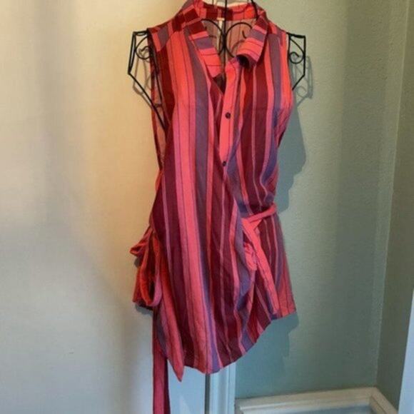 Free People Mackenzie Wrap Top Berry Colored M - Picture 3 of 8